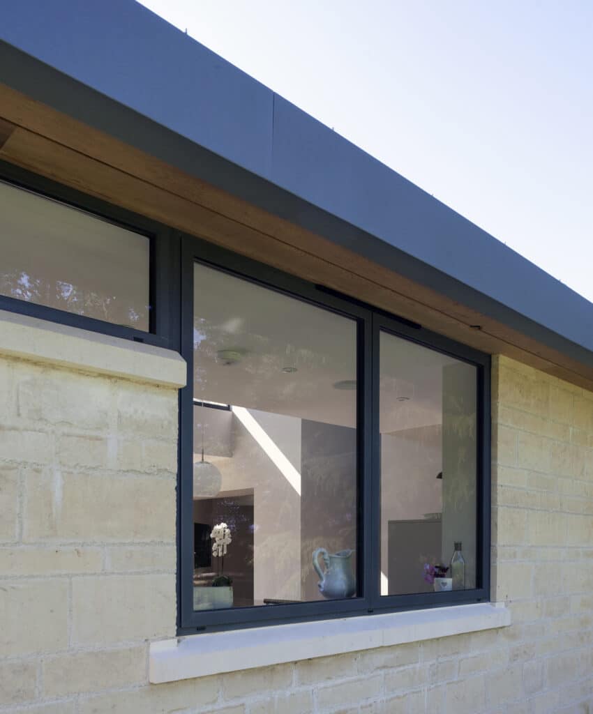 SM0015_0016_aluminium_windows